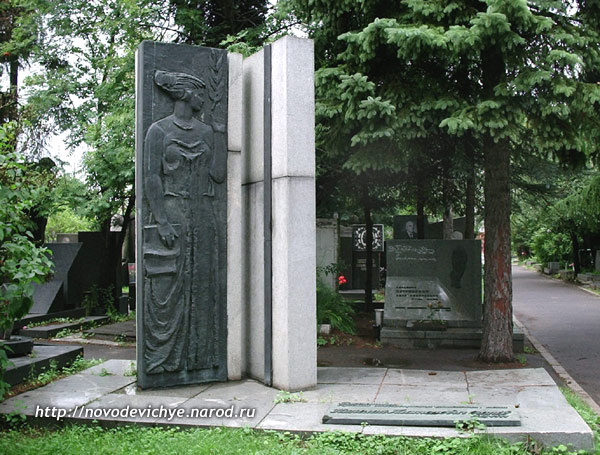 могила Н.П. Огарёва, фото Двамала, 2007 г.